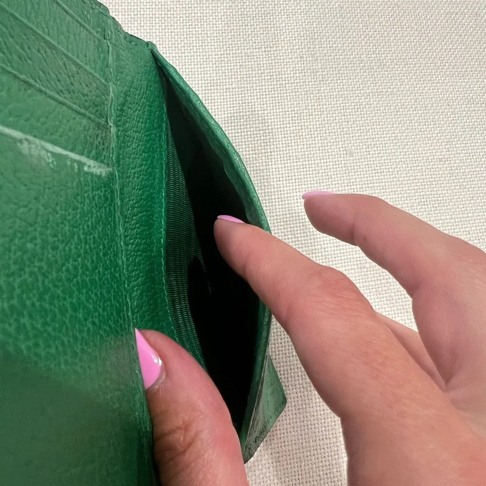 Gucci Black/Green Leather Card Holder - Picture 6 of 8